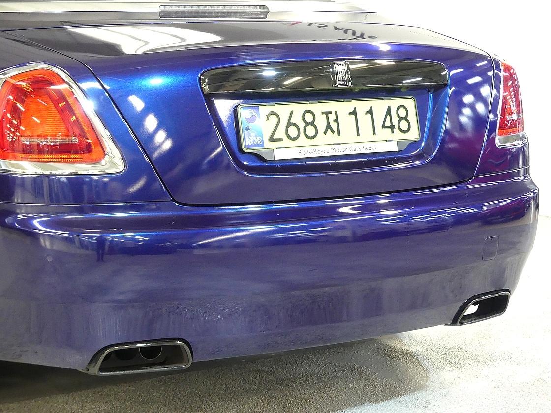 롤스로이스 던 6.6 V12 블랙 배지