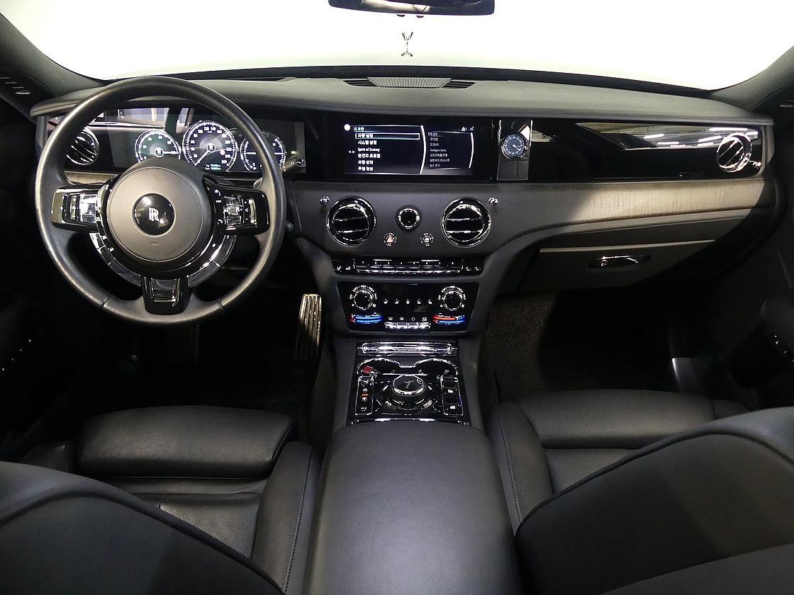 롤스로이스 고스트 2세대 6.7 V12 EWB