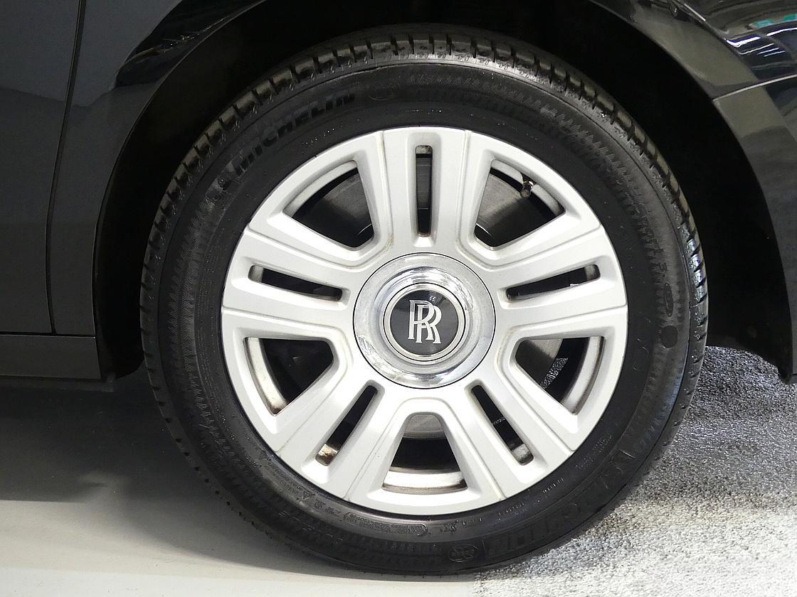 롤스로이스 고스트 2세대 6.7 V12 EWB