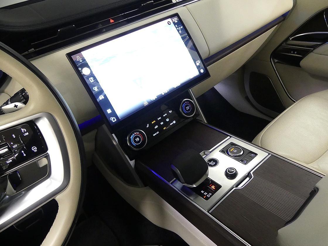 랜드로버 레인지로버 5세대 4.4 P530 LWB 오토바이오그래피