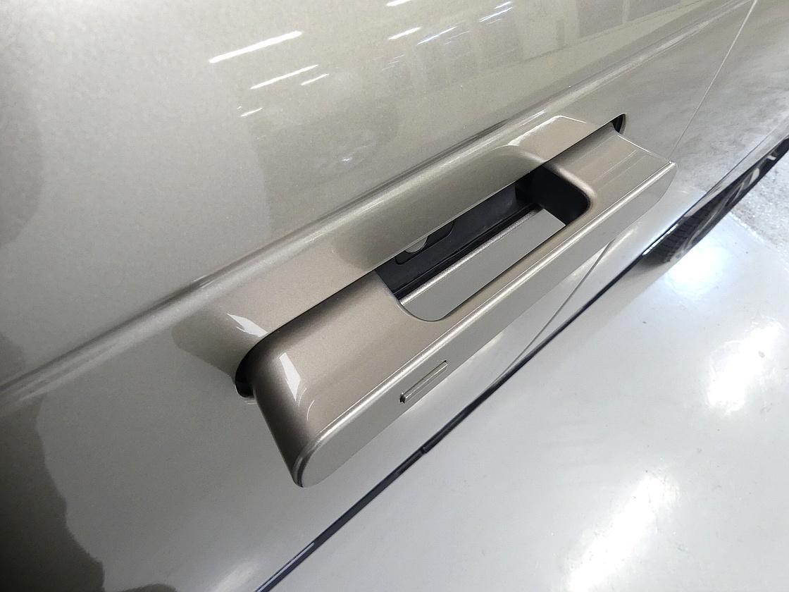 랜드로버 레인지로버 5세대 4.4 P530 LWB 오토바이오그래피