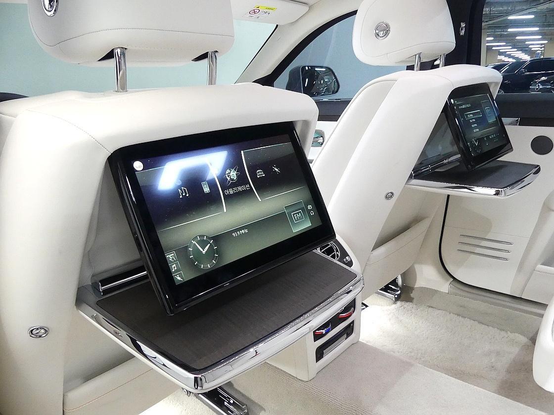 롤스로이스 고스트 2세대 6.7 V12 EWB