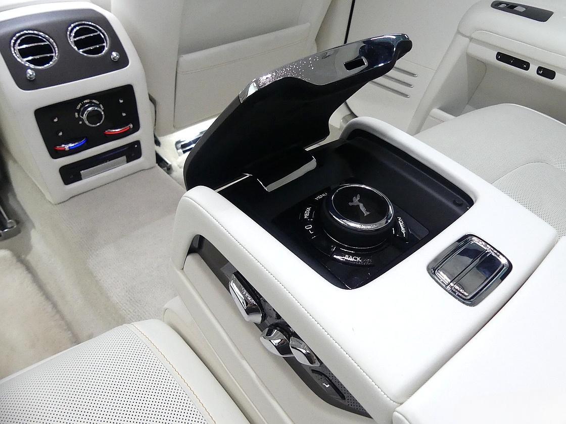 롤스로이스 고스트 2세대 6.7 V12 EWB