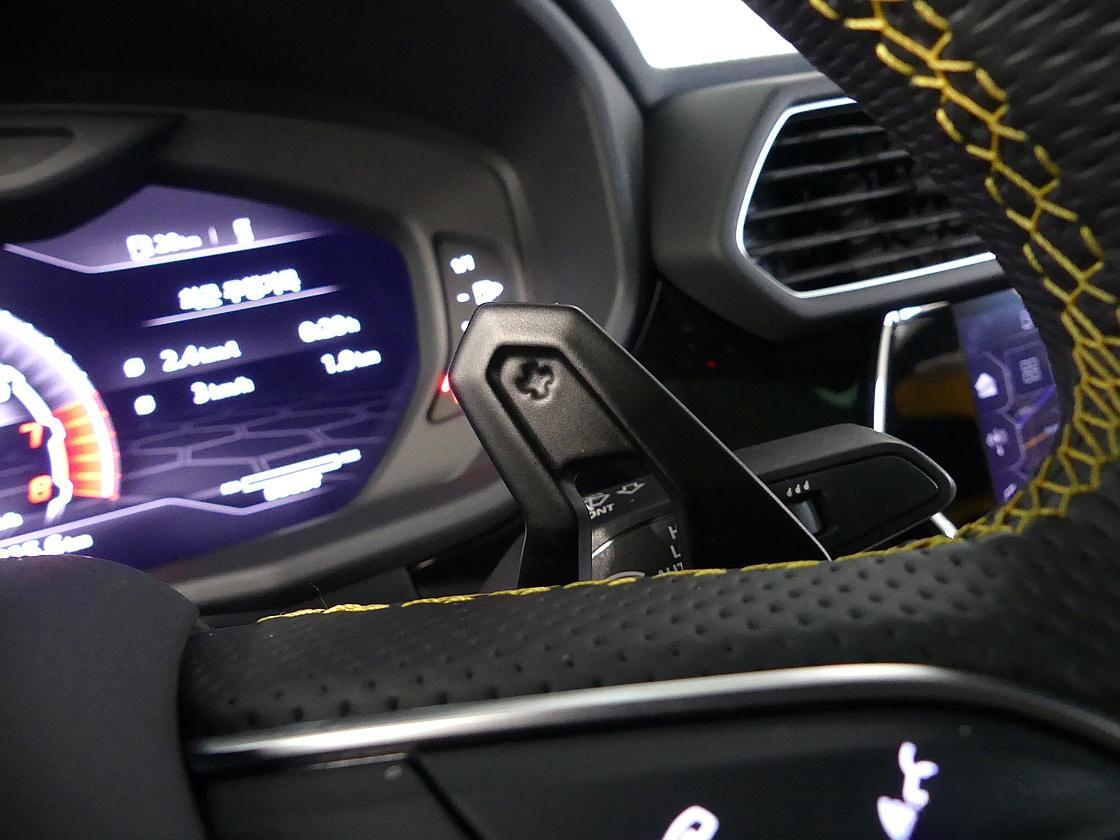 람보르기니 우루스 4.0 V8