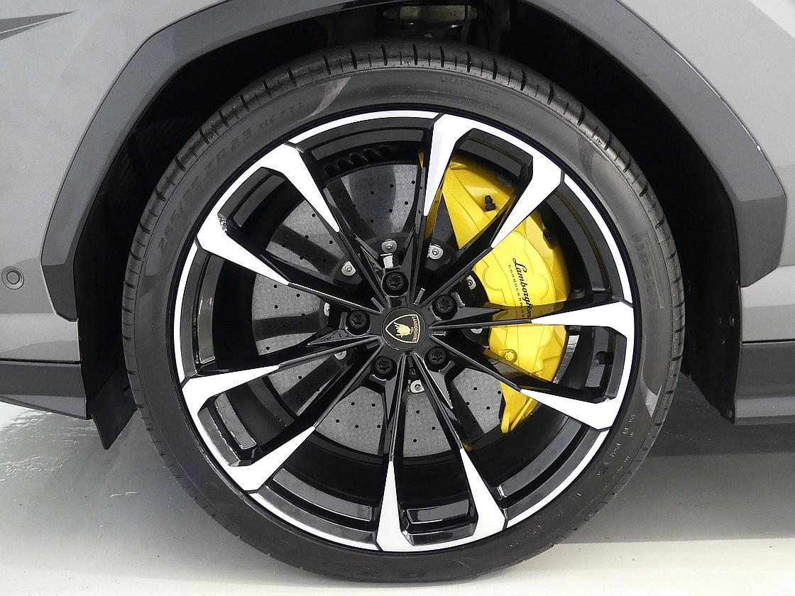 람보르기니 우루스 4.0 V8