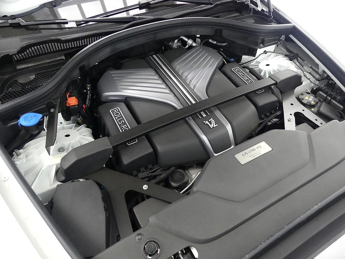 롤스로이스 컬리넌 6.7 V12 블랙 배지