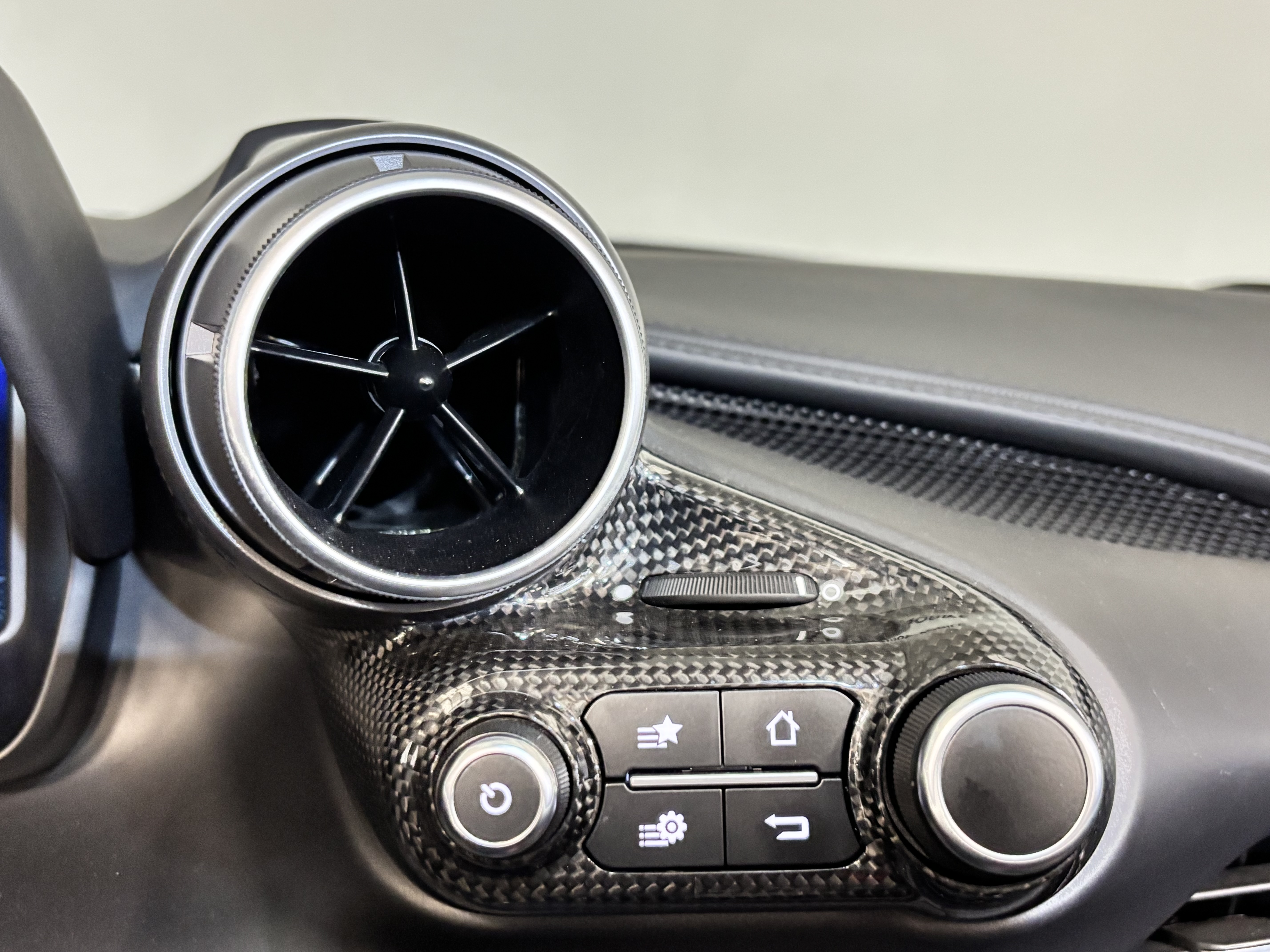 페라리 F8 스파이더 3.9 V8