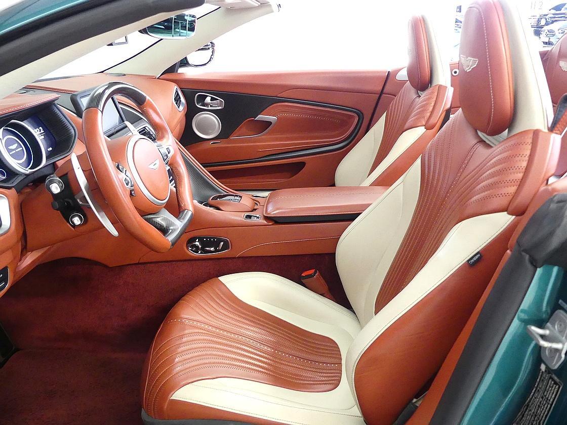 애스턴마틴 DB11 4.0 V8 볼란테