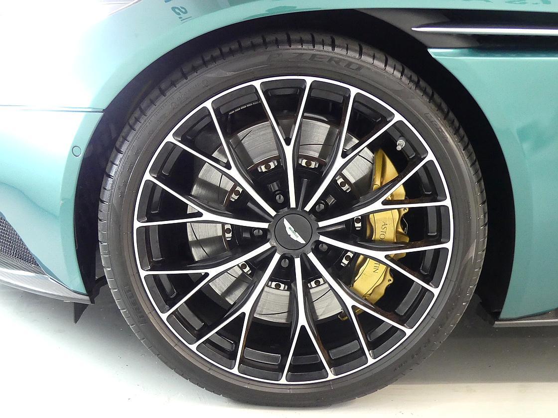 애스턴마틴 DB11 4.0 V8 볼란테