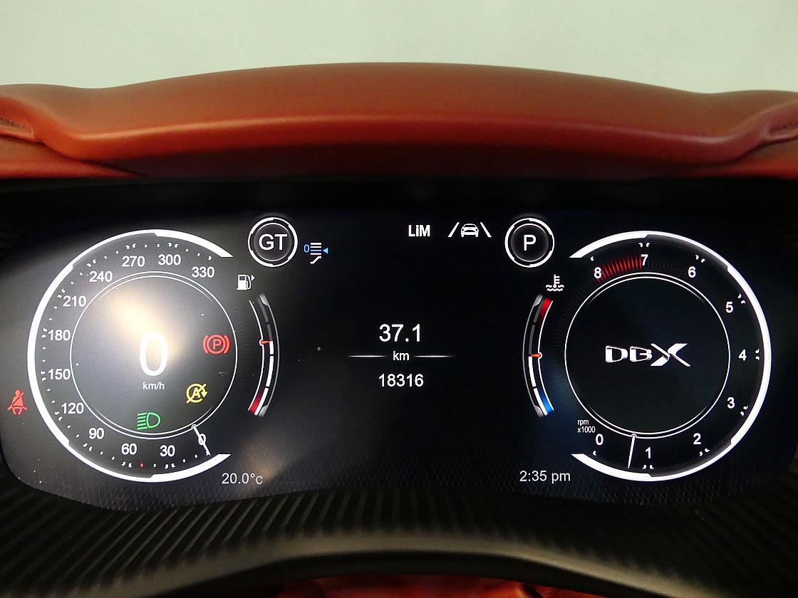 애스턴마틴 DBX 4.0 V8