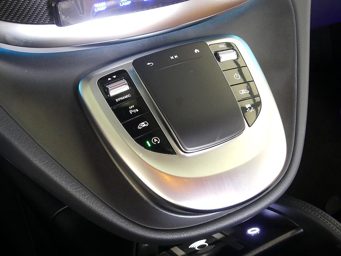 벤츠 3세대 V220 d 4매틱