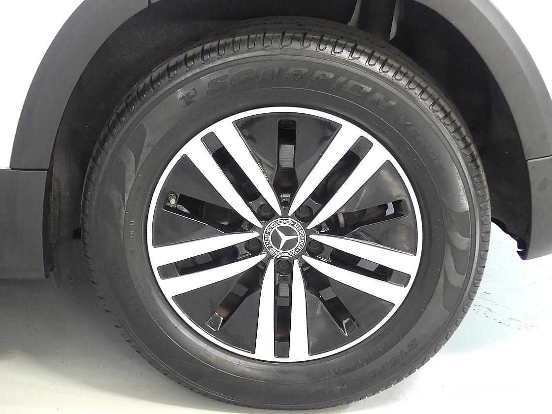 벤츠 GLB200d