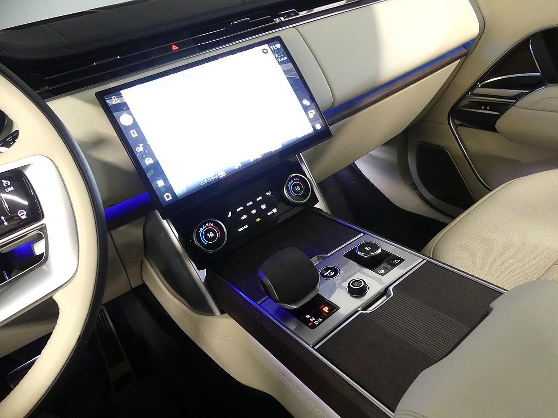 랜드로버 레인지로버 5세대 4.4 P530 LWB 오토바이오그래피