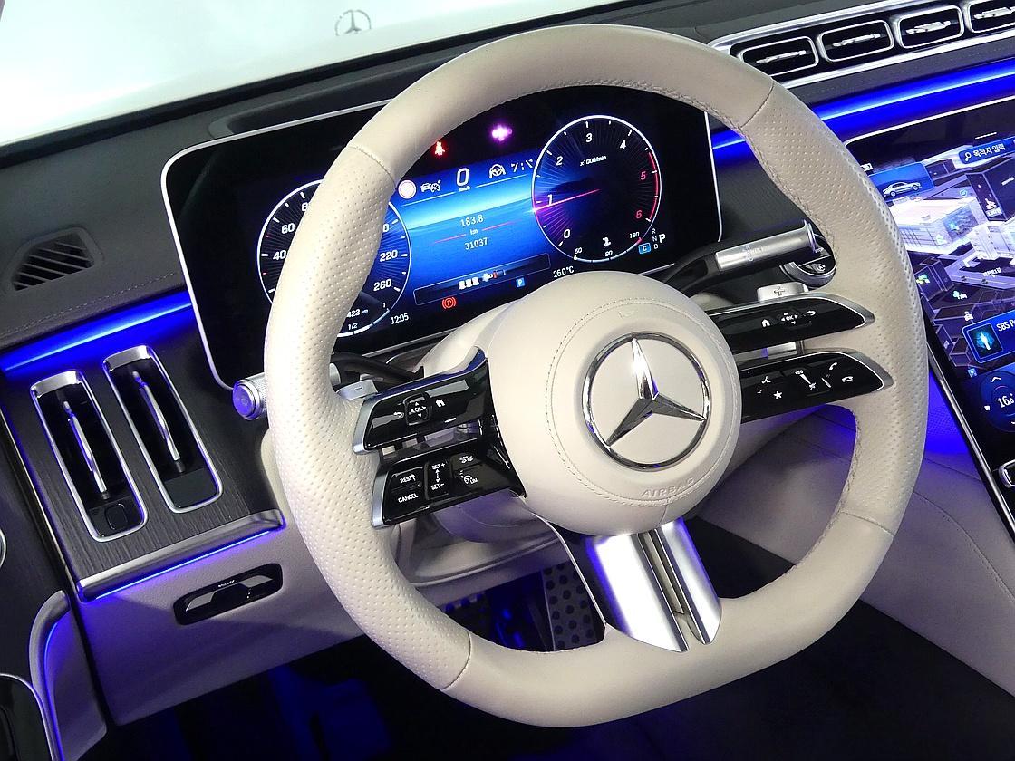 벤츠 7세대 S400 d 4매틱