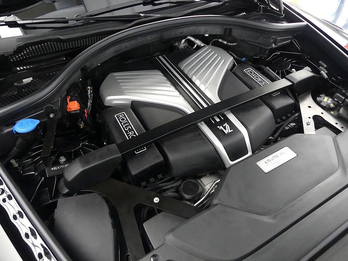롤스로이스 컬리넌 6.7 V12