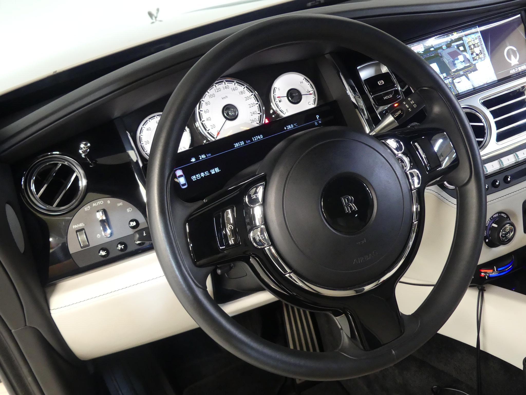 롤스로이스 레이스 6.6 V12