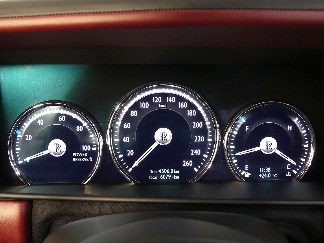 롤스로이스 컬리넌 6.7 V12