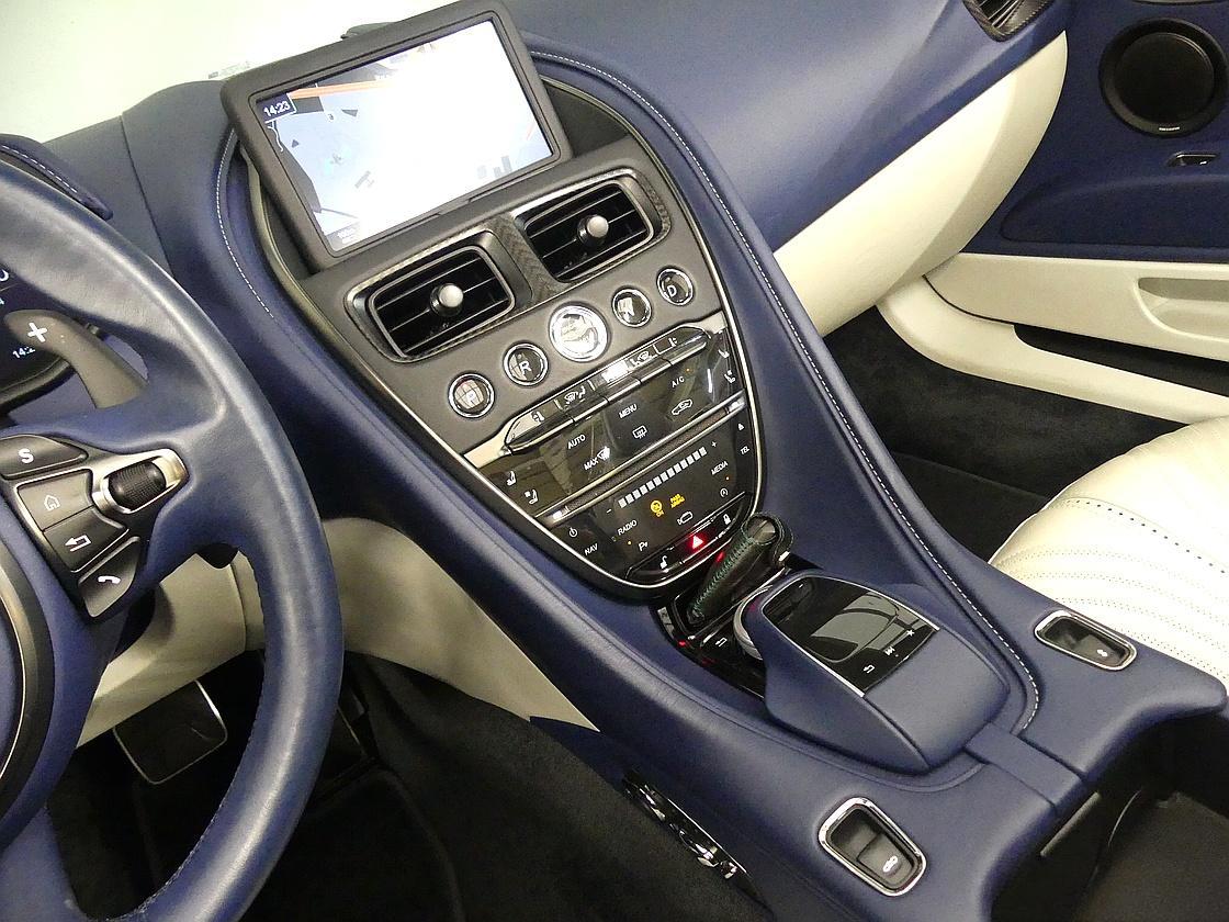 애스턴마틴 DB11 4.0 V8 볼란테