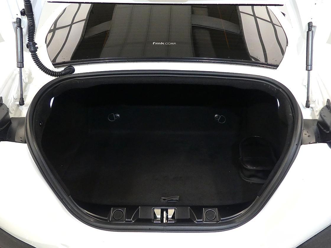 페라리 로마 3.9 V8